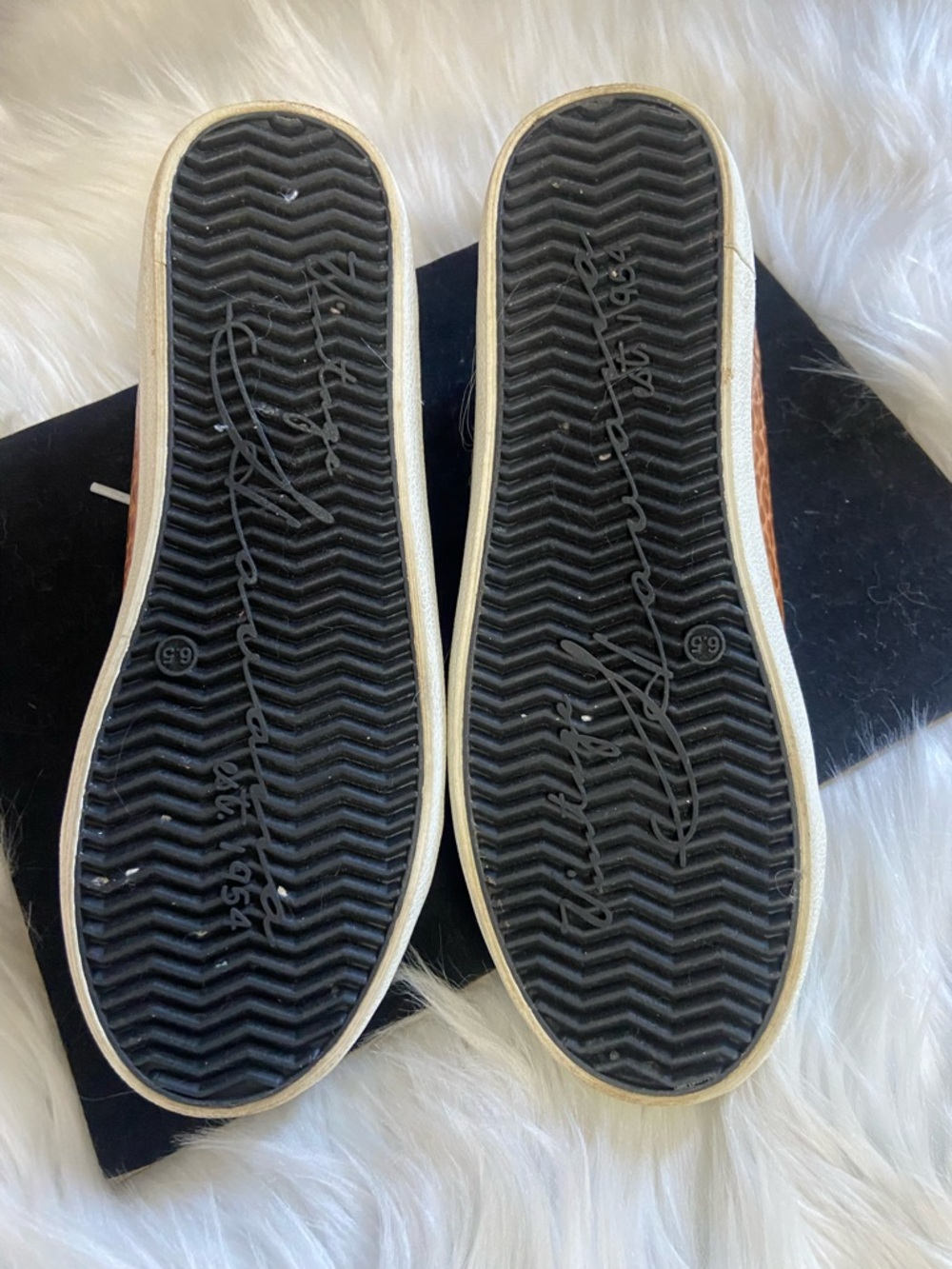 Vintage Havana Sz 6.5 Women's Grey, White, & Brown Animal Print Leather Sneakers - Picture 6 of 9